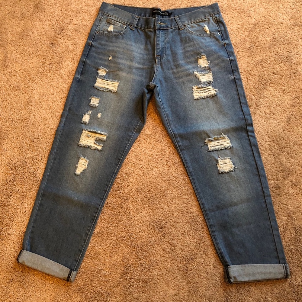 Rue21 Distressed jeans